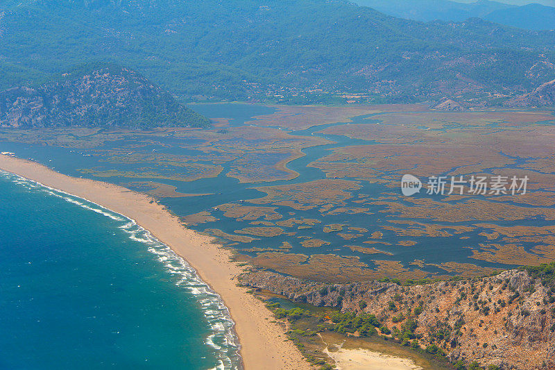 Iztuzu海滩和土耳其的Dalyan View。